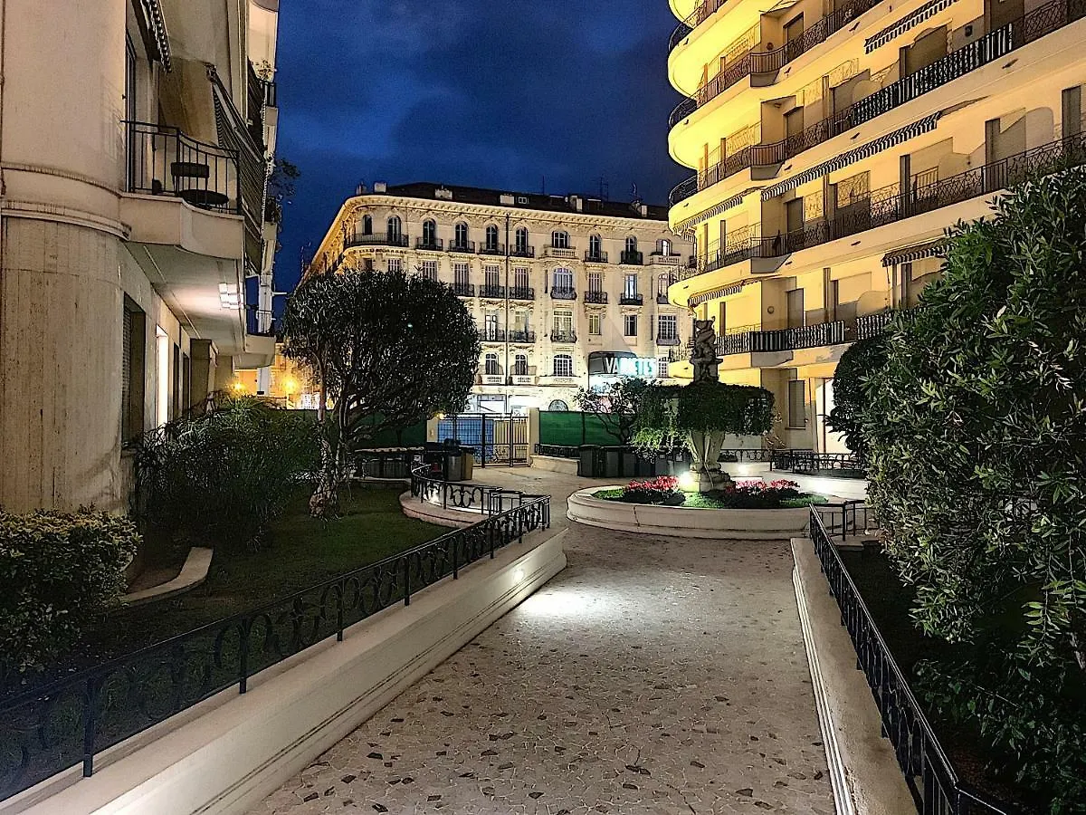 Great Apartment For Confinement Escape - Nice Centre Victor Hugo France